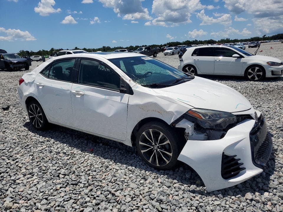 2018 TOYOTA COROLLA SE 4