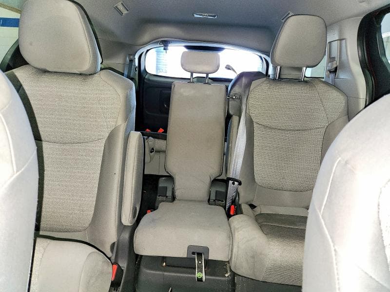 2021 TOYOTA SIENNA LE 10