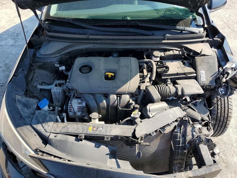 2020 HYUNDAI ELANTRA SE 11