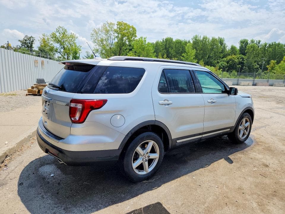 2018 FORD EXPLORER XLT 3