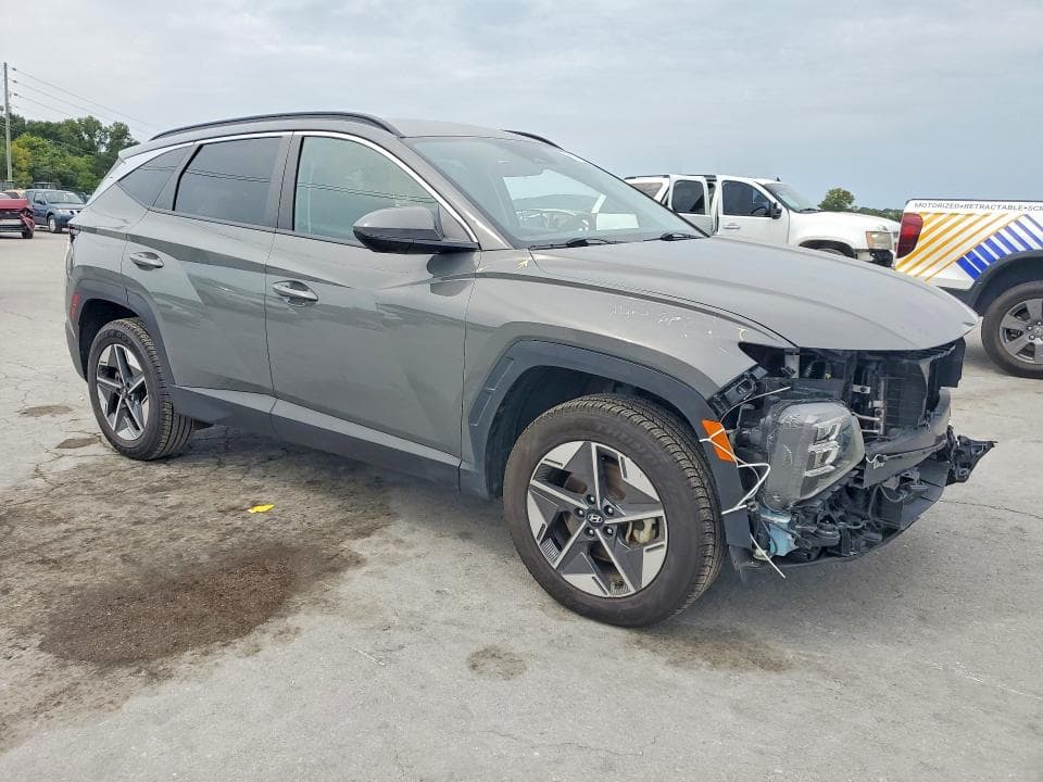 2025 HYUNDAI TUCSON SEL 4