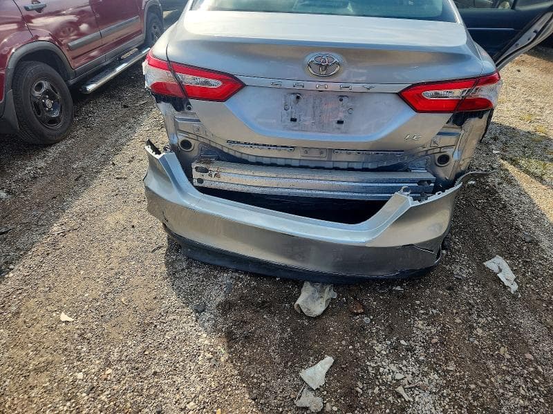 2018 TOYOTA CAMRY LE 12