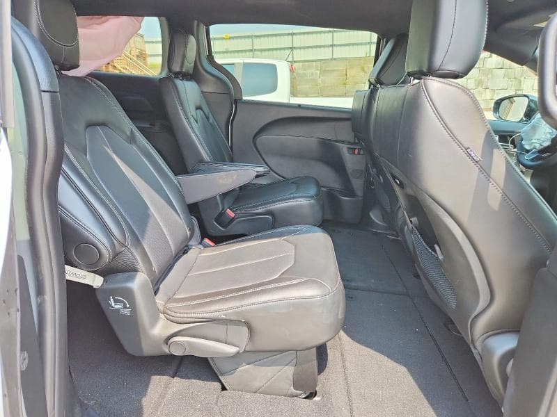 2026 CHRYSLER PACIFICA SELECT 11