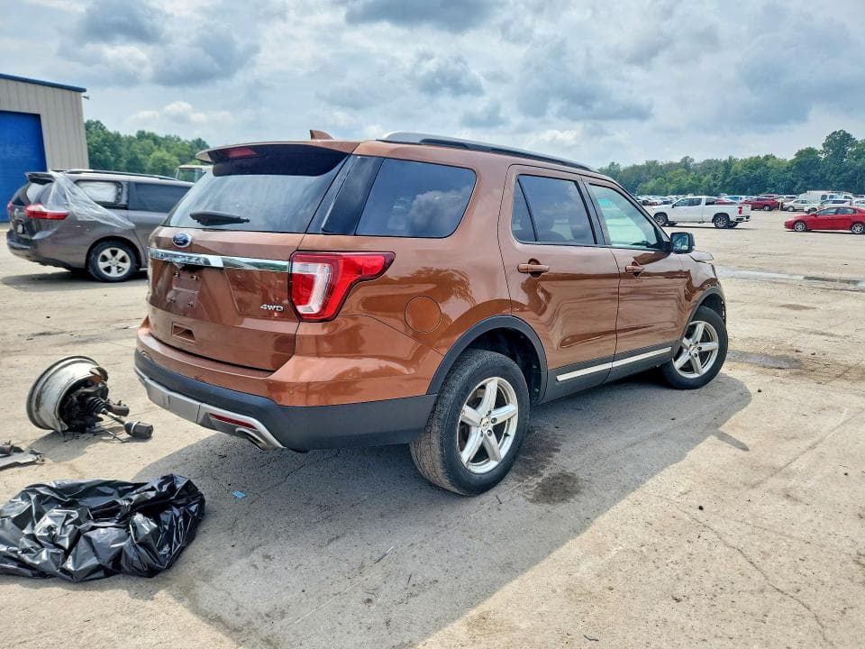 2017 FORD EXPLORER XLT 3