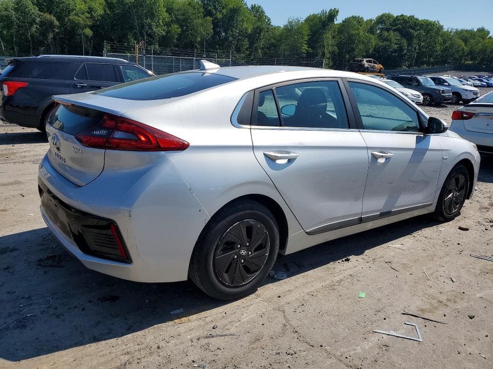 2017 HYUNDAI IONIQ SEL 3