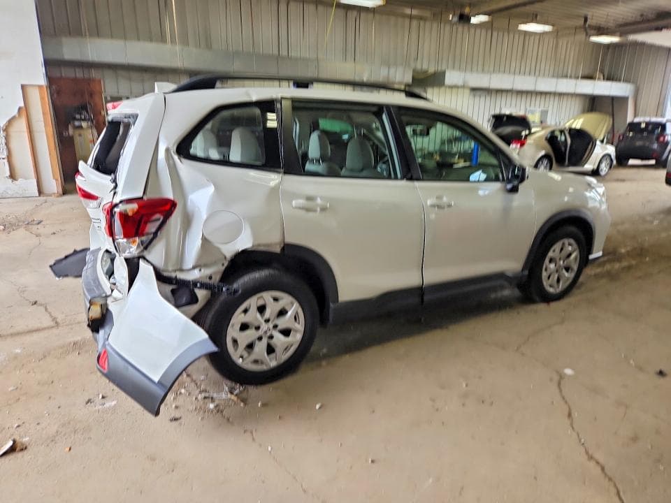 2021 SUBARU FORESTER 3