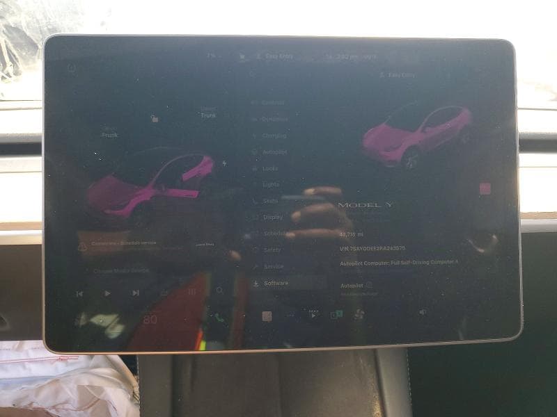 2024 TESLA MODEL Y 9