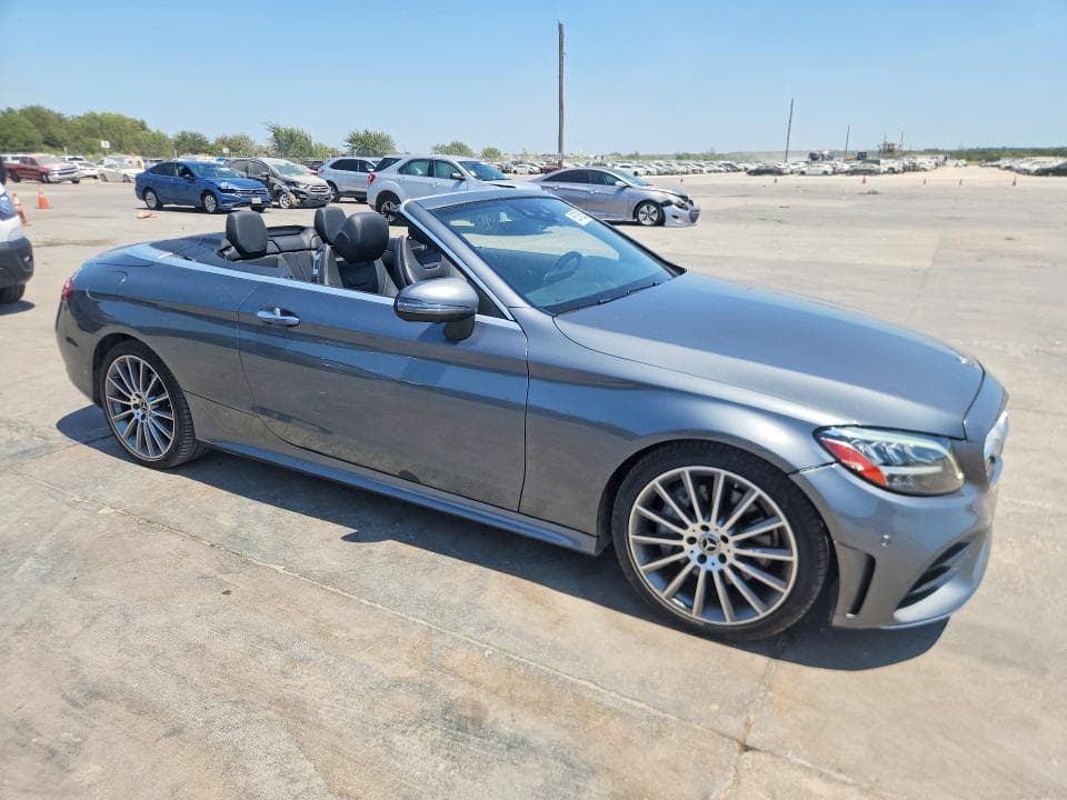 2019 MERCEDES-BENZ C 300 4