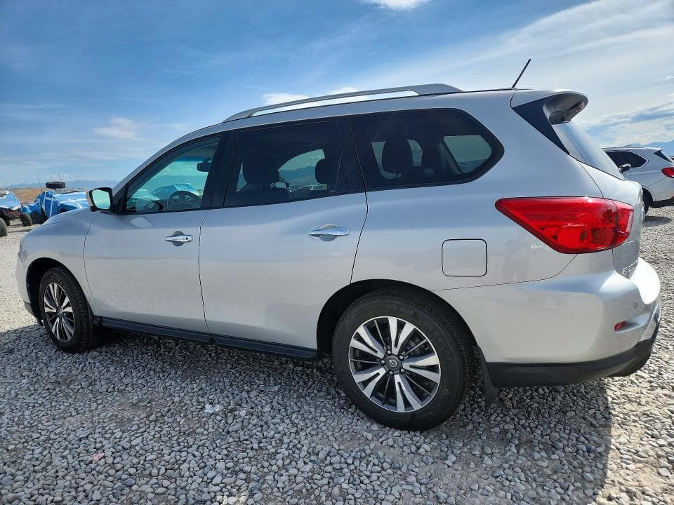2017 NISSAN PATHFINDER SL 2