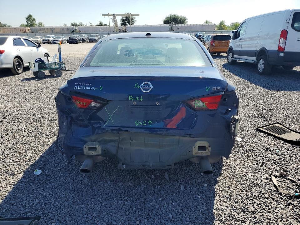 2022 NISSAN ALTIMA SR 6