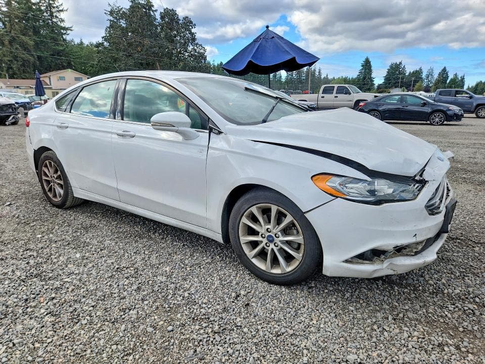 2017 FORD FUSION SE 4
