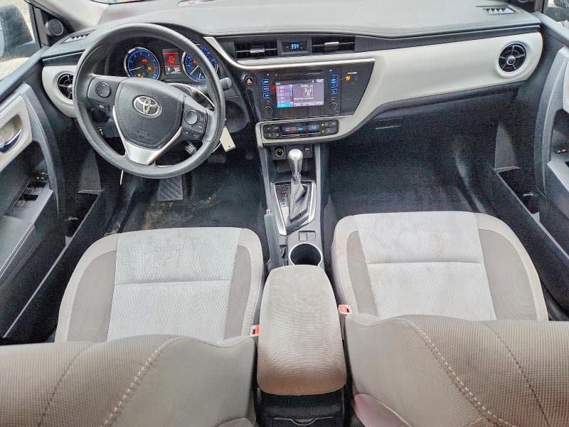 2017 TOYOTA COROLLA LE 8