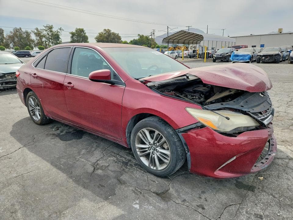 2017 TOYOTA CAMRY SE 4