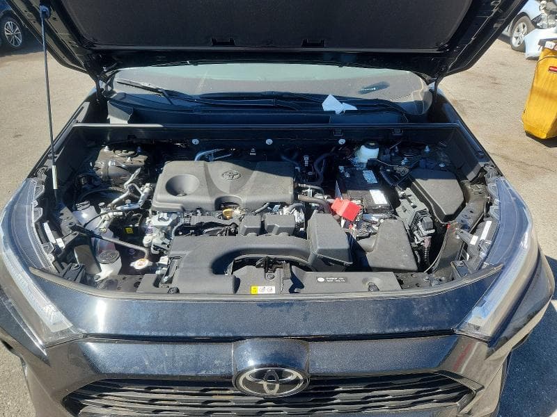 2025 TOYOTA RAV4 XLE PREMIUM 11