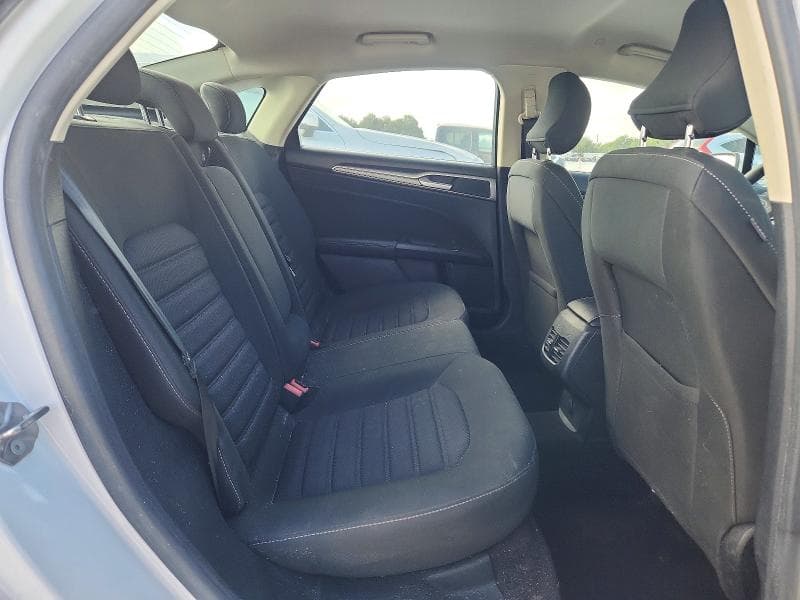 2019 FORD FUSION SE 10