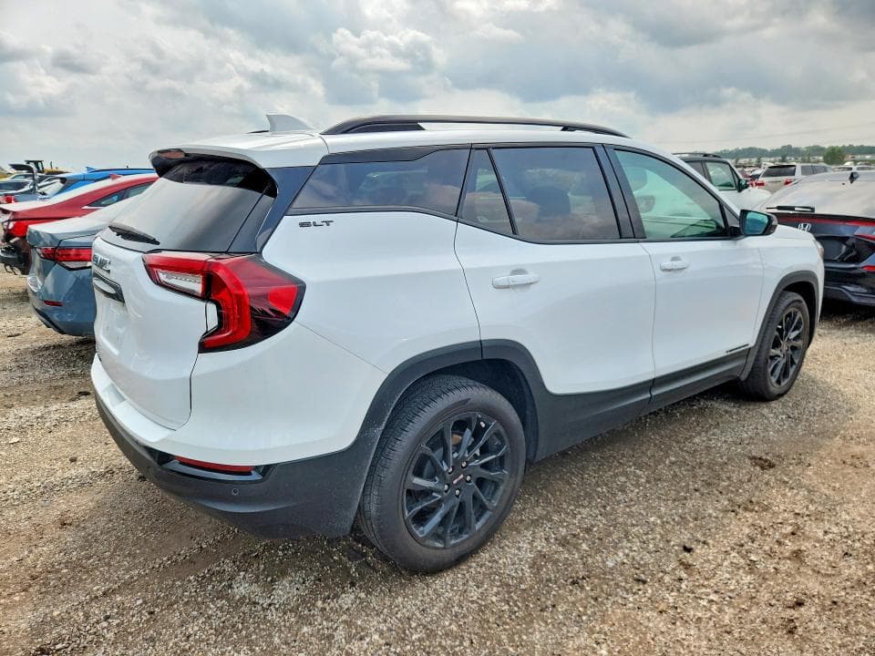 2023 GMC TERRAIN SLT 3