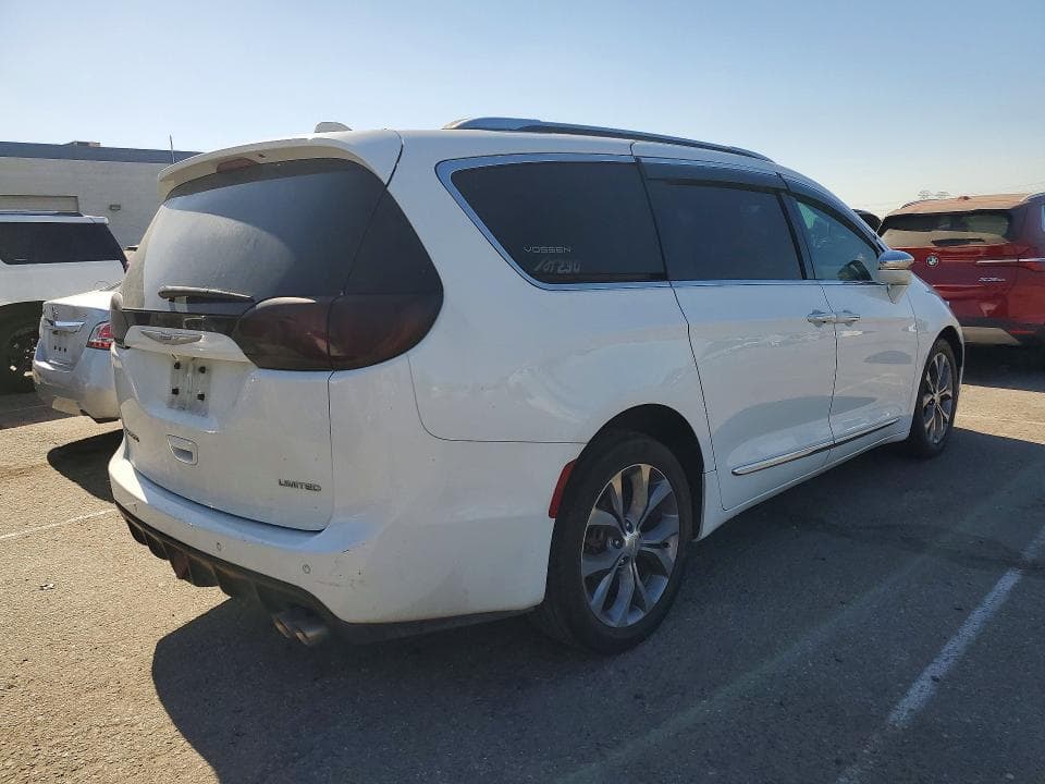 2018 CHRYSLER PACIFICA LIMITED 3