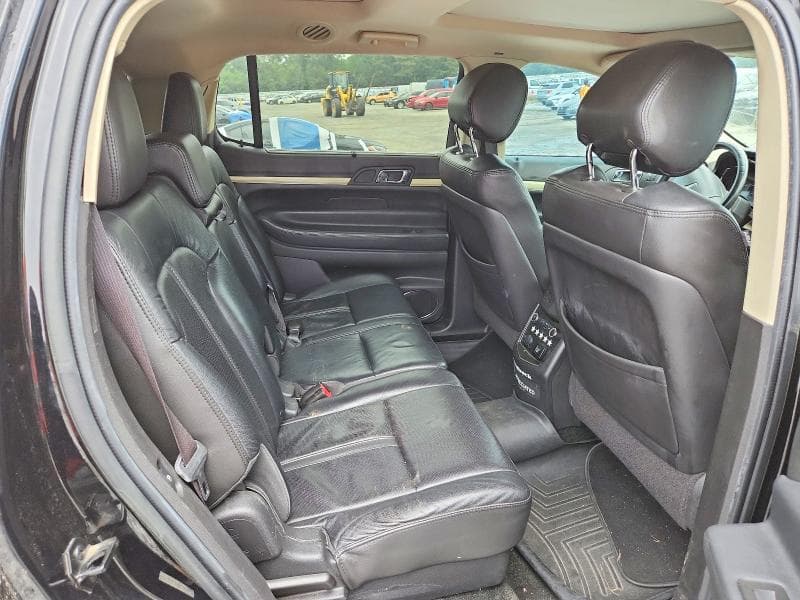 2018 LINCOLN MKT 11
