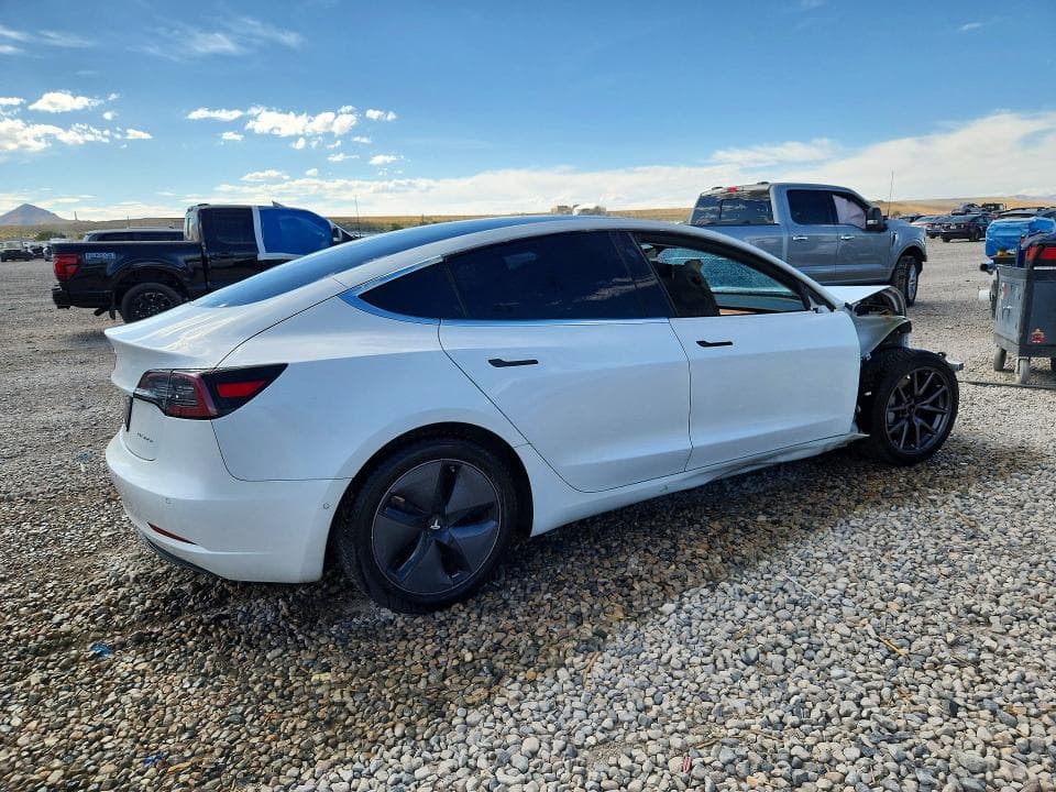 2020 TESLA MODEL 3 6