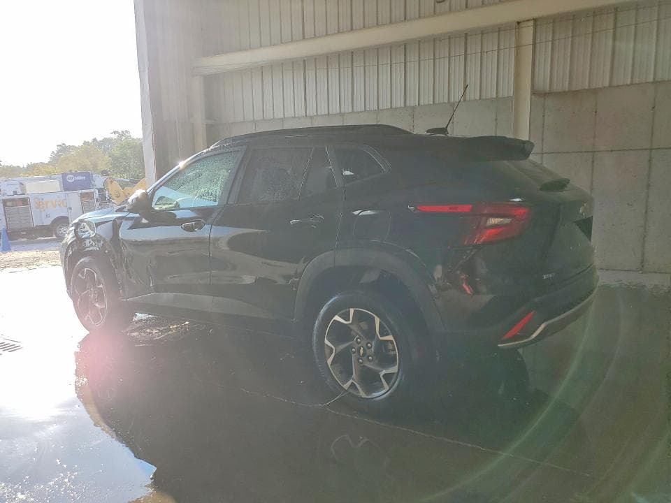 2025 CHEVROLET TRAX 1LT 2