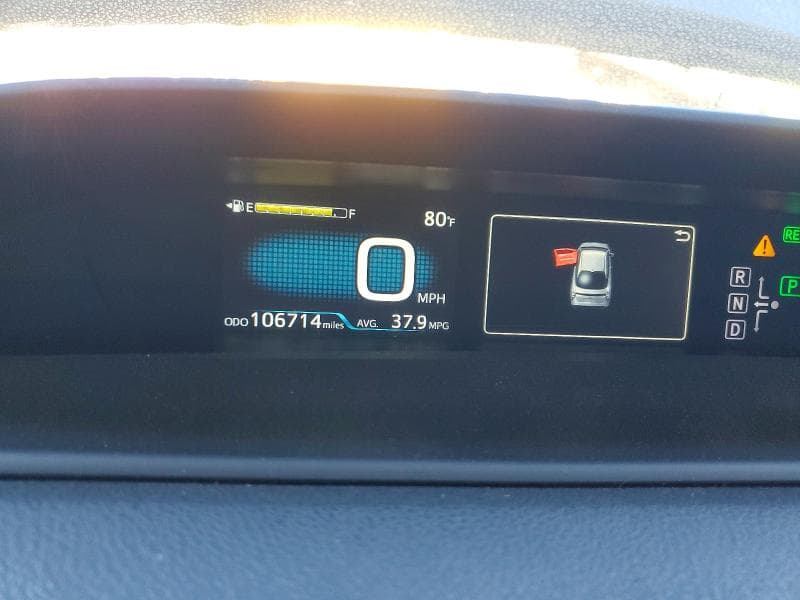 2017 TOYOTA PRIUS THREE TOURING 9