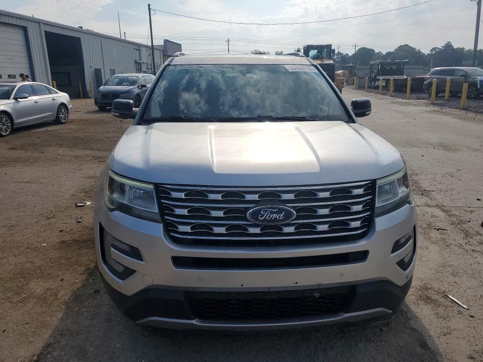 2017 FORD EXPLORER XLT 5