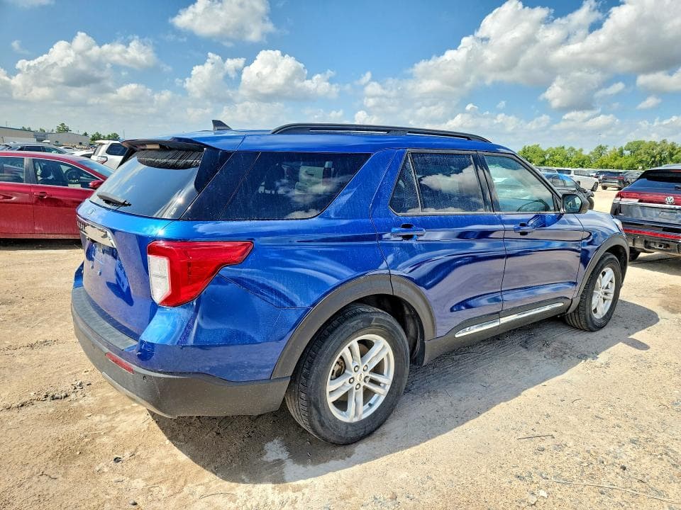 2023 FORD EXPLORER XLT 3