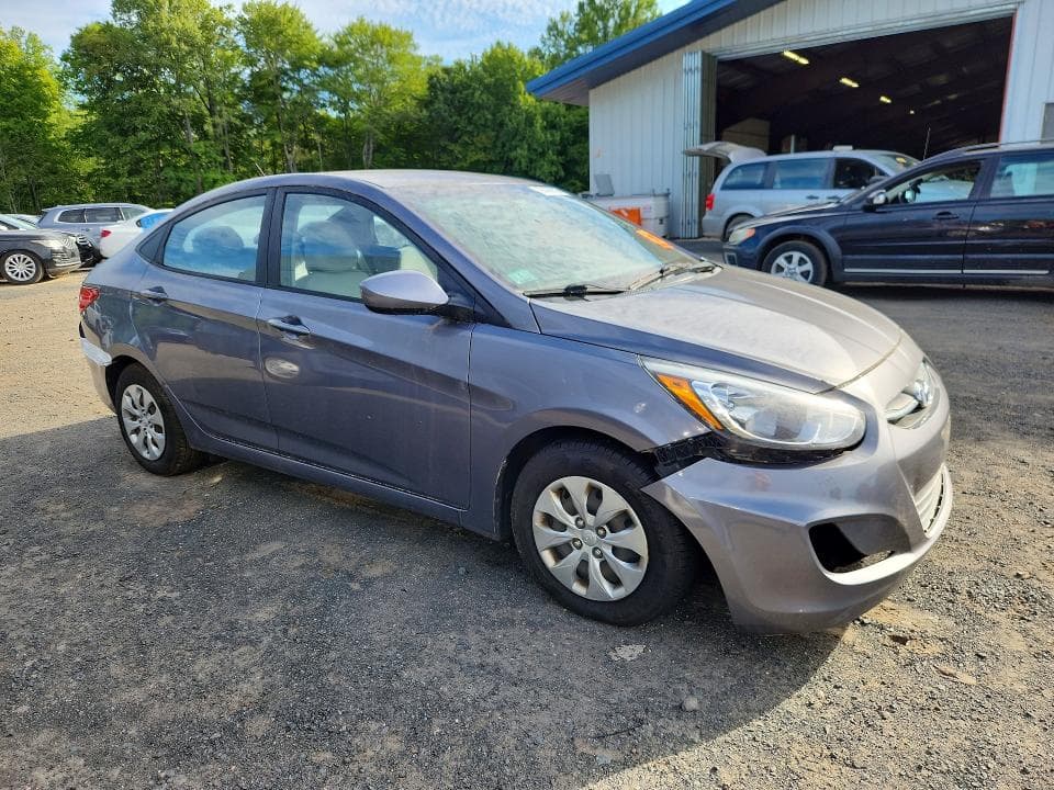 2017 HYUNDAI ACCENT SE 4