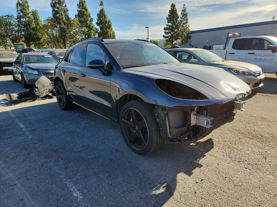 2018 PORSCHE MACAN TURBO 4