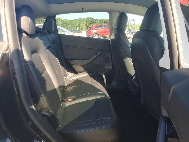 2021 TESLA MODEL Y 10