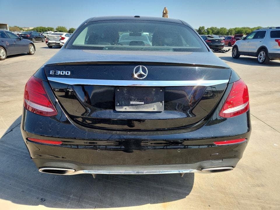 2017 MERCEDES-BENZ E 300 6