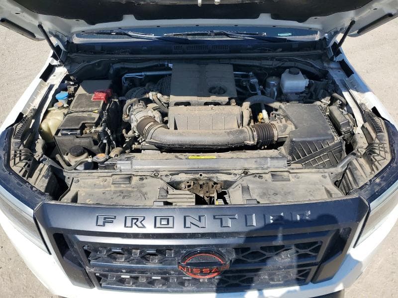 2024 NISSAN FRONTIER PRO-4X 11