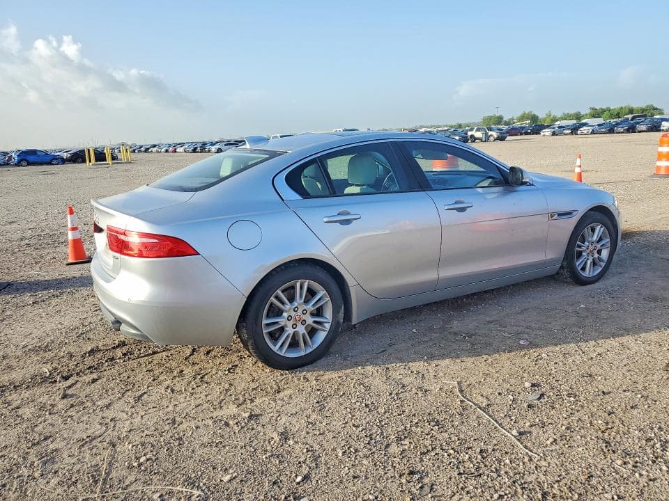 2017 JAGUAR XE PREMIUM 3