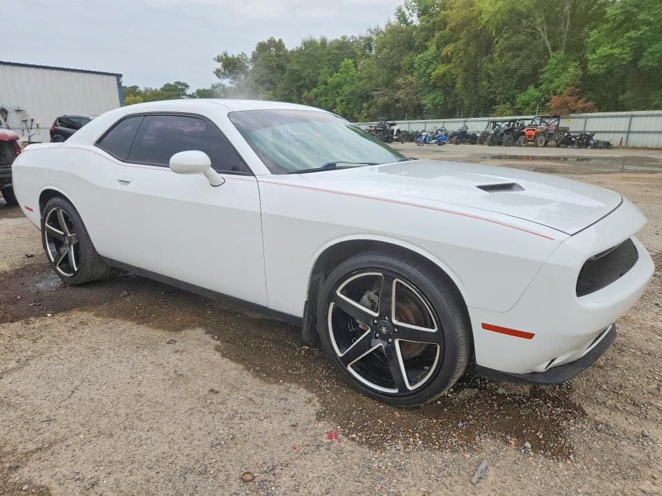 2018 DODGE CHALLENGER SXT 4