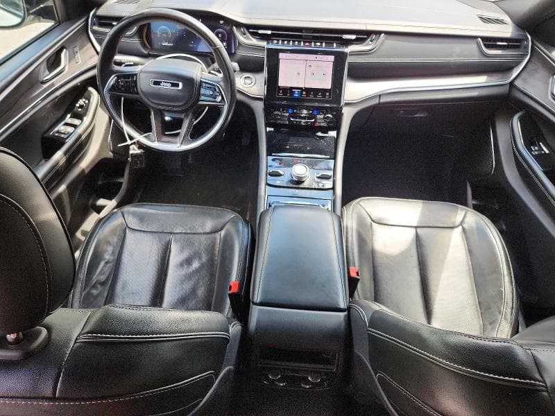 2022 JEEP GRAND CHEROKEE OVERLAND 8