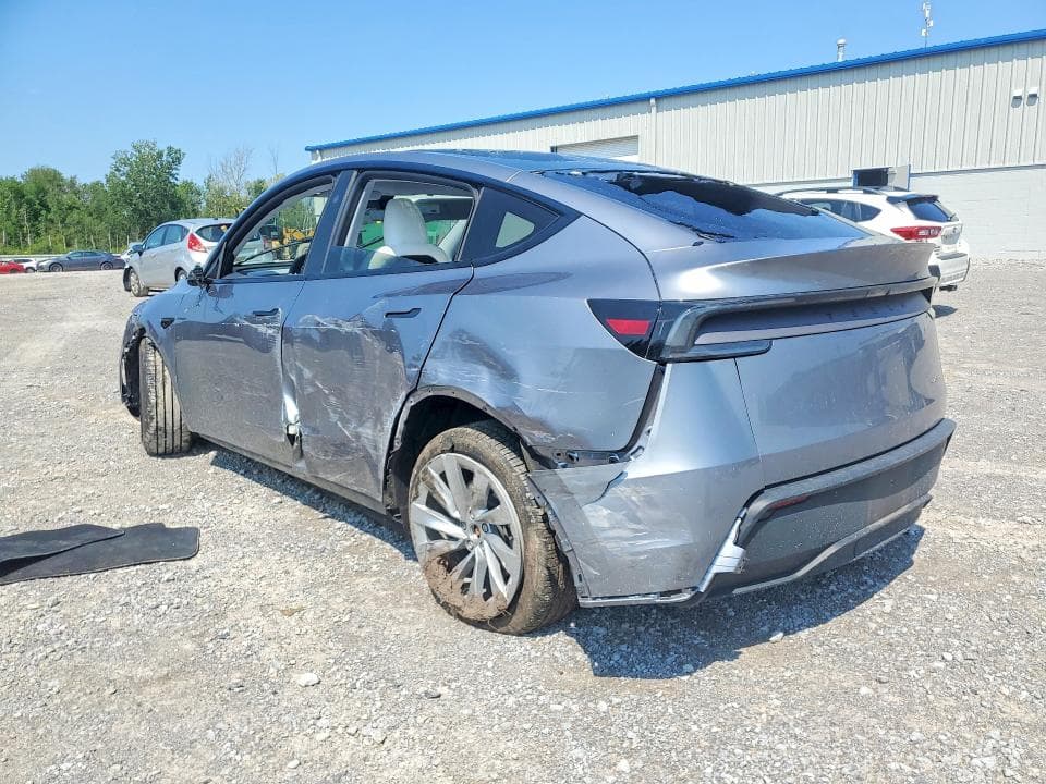 2026 TESLA MODEL Y 2