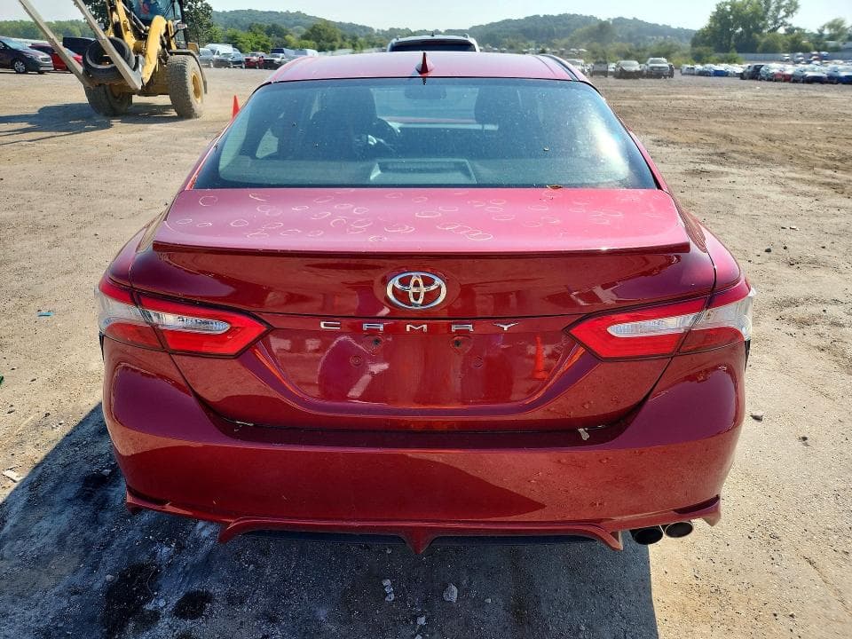 2019 TOYOTA CAMRY SE 6