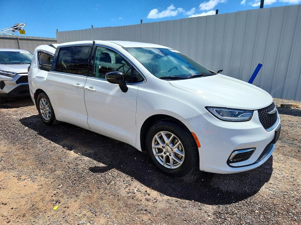 2024 CHRYSLER PACIFICA TOURING L 4