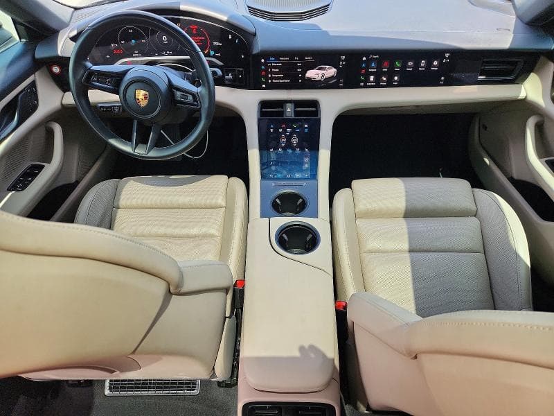 2022 PORSCHE TAYCAN 8
