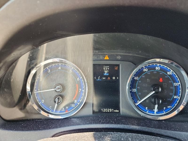 2017 TOYOTA COROLLA SE 9