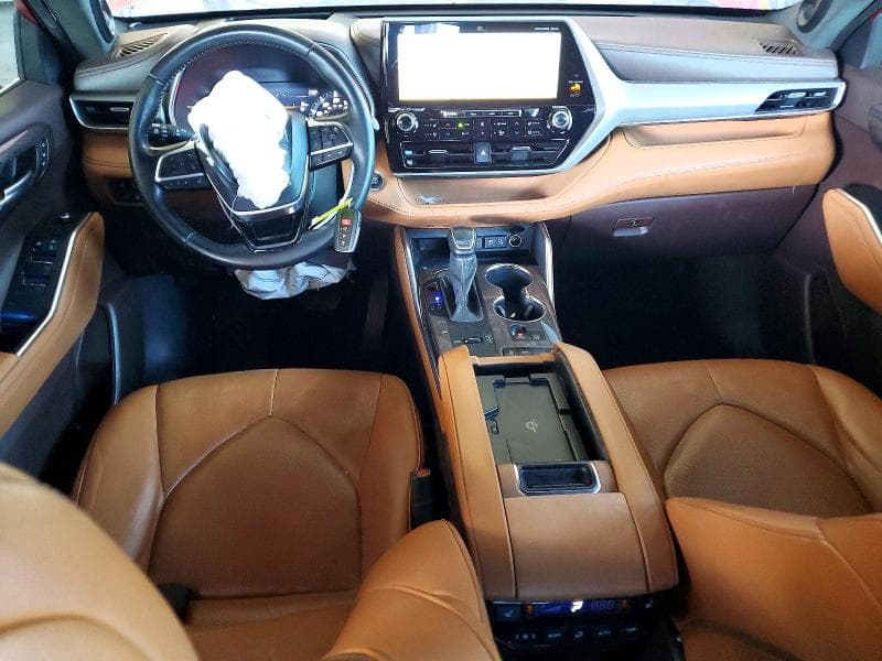 2021 TOYOTA HIGHLANDER PLATINUM 8