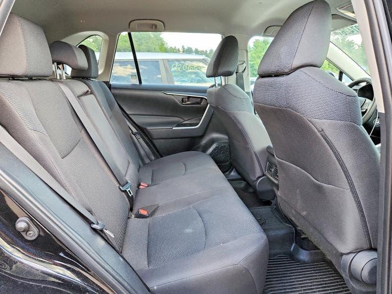 2023 TOYOTA RAV4 LE 11