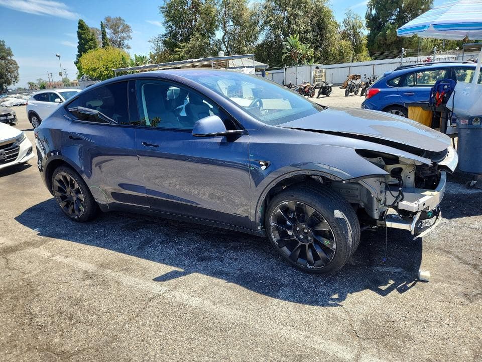 2021 TESLA MODEL Y 4