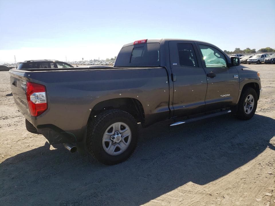 2017 TOYOTA TUNDRA SR5 3