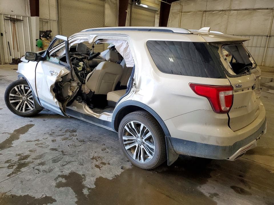 2017 FORD EXPLORER PLATINUM 2