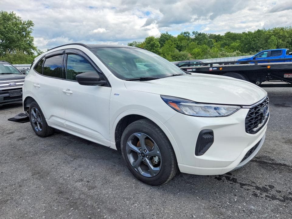 2023 FORD ESCAPE ST LINE 4