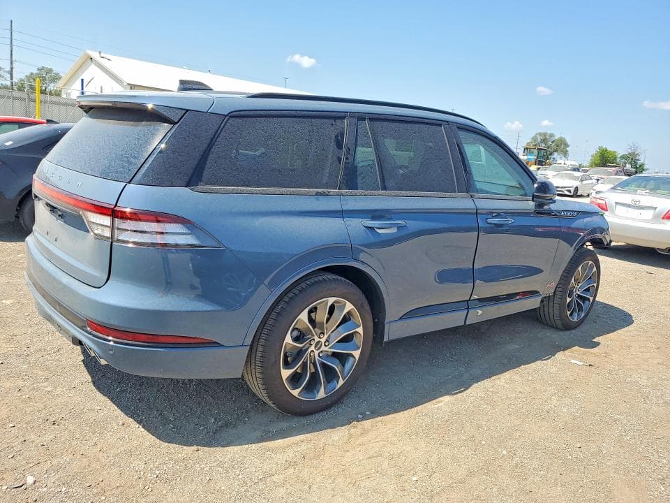 2026 LINCOLN AVIATOR 3