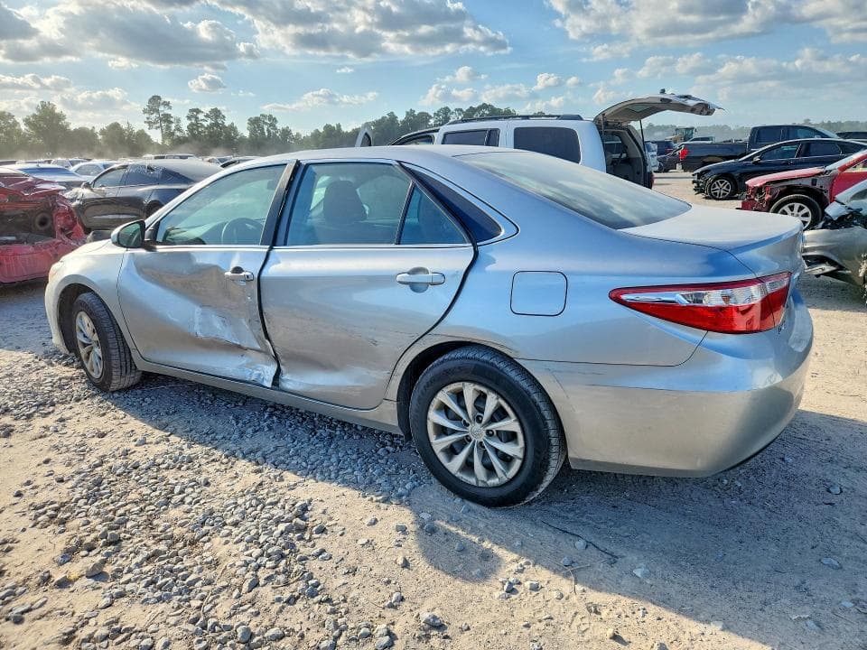 2017 TOYOTA CAMRY LE 2