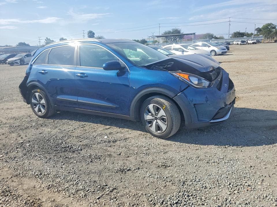 2018 KIA NIRO LX 4