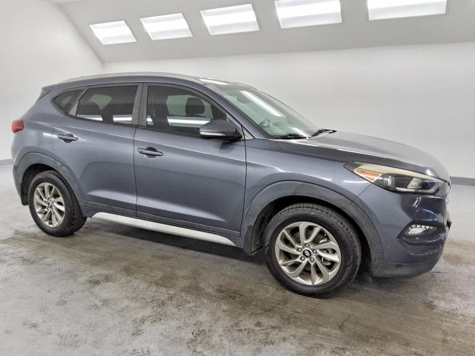 2017 HYUNDAI TUCSON SE PLUS 4